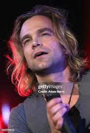 77 Muenchener Freiheit Perform In Berlin Stock Photos, High-Res Pictures,  and Images