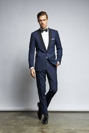 Qualitatsvolle Moderne Anzuge Fur Den Brautigam Von The Bloke Wedding Suits Men Groom Suit Groom Poses