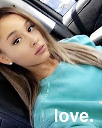 Girls with thick hair often choose to break up the weight, but there's nothing wrong with flaunting fullness. Ariana Grande S Beauty Evolution Her Best Hair And Makeup Looks Teen Vogue