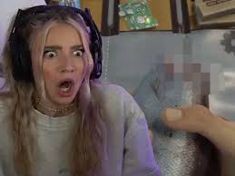 Unbezahlbarer Blick: HoneyPuu isst rohen Fisch in Sons of the Forest