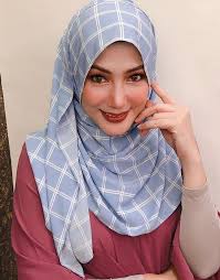 Semalam, datin seri umie aida memuat naik satu kenyataan agak mengejutkan di laman instagramnya. Erra Fazira Buka Mulut Isu Umie Aida Tarik Diri Daripada All Stars Buka Panggung Iluminasi