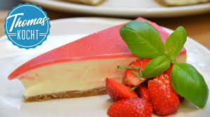 200 g philadelphia oder anderen frischkäse. Erdbeer Philadelphia Kasekuchen Cheesecake Ohne Backen Thomas Kocht Youtube
