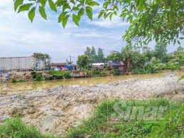 Pembinaan lebuh raya telah menyebabkan berlakunya kejadian hakisan, tanah. Sungai Mati Angkara Sisa Industri