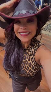 Stacy Neir's Instagram, Twitter & Facebook