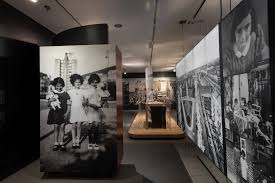 A New York, la réplique de la Maison d'Anne Frank renforce l'Humanité des  victimes des nazis