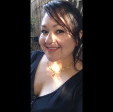 Mariana Novelo creating recreation of seascape by Leonid Afremov