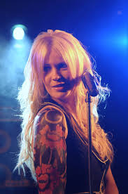 Music video by anouk performing nobody's wife (dutch version).#anouk #nobodyswife #vevo. Nobody S Wife Anouk Tribute The Dark Facebook