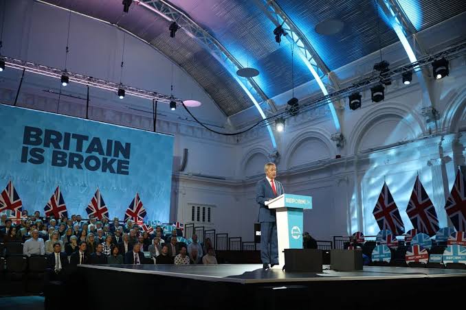 Nigel Farage mocked for rows of empty seats at pre-Budget speech in London - Yahoo News UK