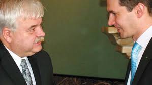 Radosnych i spokojnych Świąt Wielkanocnych życzą