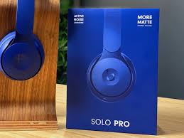 Find great deals on ebay for beats solo hd. Hands On With Apple S New Beats Solo Pro Headphones Macrumors