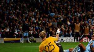 To dzięki niemu przeciętny zespół zdobył w 1987 i 1990 mistrzostwo włoch, zaś w 1989 puchar uefa. Napoli And City Have All To Play For Uefa Champions League Uefa Com