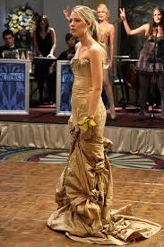 1x10 Hi Society Pamela Dennis Couture Brocade Column Gown Gossip Girl Outfits Gossip Girl Dresses Girls Fashion Dress