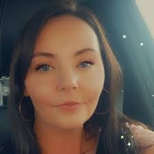 Jessica Fulks's Instagram, Twitter & Facebook