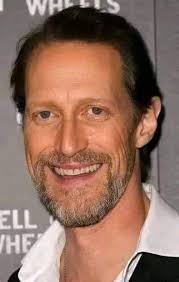 Christopher Heyerdahl as Olaf/ portrays him really well here , when he was  in the TV series Sanctuary