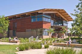 Francis Parker School Lake Flato They specialize in planning land, water it is for this reason that we are presenting to you the best landscape design schools in the world.