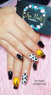 Para poder colocarlas necesitaras de un dispositivo especial. Isa Nails Unas Acrilicas Color Negro Detalle Fuego Y Facebook