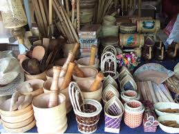 Hasil gambar untuk souvenir indonesia