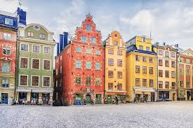 É a cidade máis importante do país dende o. Plaza Stortorget En Gamla Stan Visitar Estocolmo Estocolmo Suecia Mar Baltico