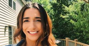 OSCAR Student Chra Darkish Aims to Advance the Understanding of Personality  Ideals before the Selfie