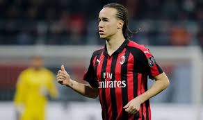 Paul dominique laxalt (/ ˈ l æ k ˌ s ɔː l t /; Newcastle Set To Launch Official Ac Milan Bid After Positive Response For Diego Laxalt Football Sport Express Co Uk