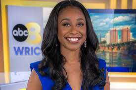 Holly Brantley's Instagram, Twitter & Facebook