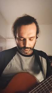 Mother's Day, يا من أضاء الليلَ لي من فُلكِها قمرُ, فأعادني طفلاً يطالُ  النجمَ من شباك, نسجتِ لي حلماً تدثٌر دفأَه العمرُ, ما عادت الأحلامُ ترضى  ناسجاً إلّاك