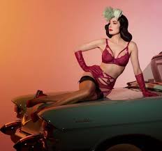 Dita von teese is currently touring across 3 countries and has 7 upcoming concerts. Dita Von Teese Photo 982 Of 986 Pics Wallpaper Photo 1254980 Theplace2