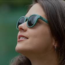 Hace un tiempo conversamos con Daniela Edwards sobre @karunworld y sus 🕶  anteojos conscientemente desarrollados en #Patagonia 🏔. Descubre esta  startup chilena con propósito y visión sustentable. Daniela nos cuenta  acerca de