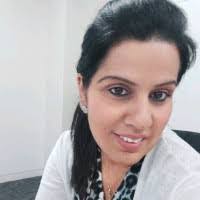 Kanwal Qureshi's Instagram, Twitter & Facebook