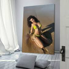 Amazon.com: Póster de Malu Trevejo - Póster sexy de cantante y celebridad  (9) póster de pintura de pared, lienzo, póster impreso para obras de arte,  dormitorio, sala de estar, decoración de 08