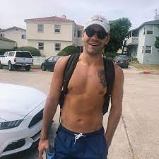 Dylan Barbour On Instagram Major Dad Vibes Dadinparadise Bachelorinparadise Hotties Dylan Barbour