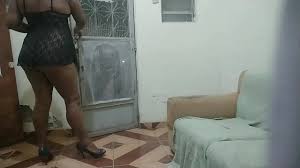 Policial esconde uma câmera para pegar traição da esposa e pega o safado do  Bolt Jones - XNXX.COM