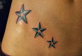 Tatuajes de estrella para mujeres. Disenos De Estrellas Para La Cadera Tatuajes De Estrellas Tatuajes De Estrella Nautica Disenos De Tatuaje Para Parejas