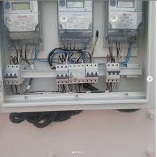 Uzman bir bilgiye, yeterlilik belgesi olan bir ustaya veya mühendise ve doğru bir projeye ihtiyaç vardır. Kurtoglu Elektrik Kozan Adana 0 541 820 70 Birmilyonnokta