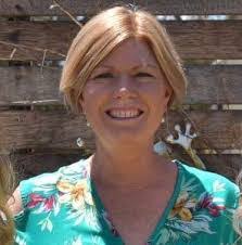 Robyn Cheney's Instagram, Twitter & Facebook