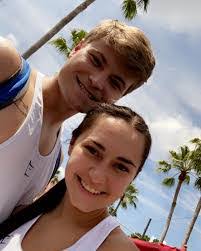 Seth Mcleod's Instagram, Twitter & Facebook