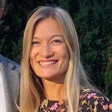 Kate Dieringer's Instagram, Twitter & Facebook