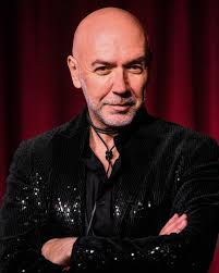 After so many years visiting Las Vegas so many times, I can't be objective  when someone asks me how do I feel about it. My heart is taken by this  city, lives