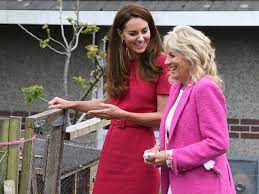 Herzogin kate hat sich trotz aller hochoffizieller treffen und termine ihre kindliche freude bewahrt. Kate Middleton And Dr Jill Biden Bring Stylish Optimism To The G7 Vogue