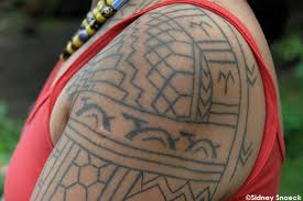 The most common designs for a sak yant tattoo are: Tmhzdtrqh1mntm