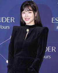 Sulli's cause of death has been confirmed as a suspected suicide. Sulli Bio Net Worth Sulli Choi Death Death Cause Dies At 25 Suicide K Pop Star Fx Songs Drama Age Facts Wiki Affair Boyfriend Height Gossip Gist