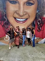 Country Music Legend Donna Fargo Releases New Music