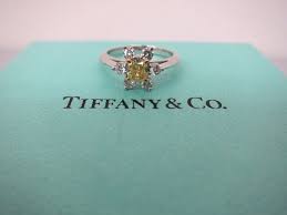 ティファニー バターカップ イエローダイヤモンドリング 高価買取｜他社より高く売るなら買取専門店のブランドラボ