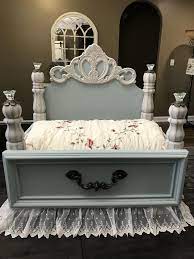 At petco, our dog bed assortment comes in a variety of materials including polyester, cotton, microsuede, faux fleece, and more. Dog Bed For Large Dogs Clearance Dog Beds X Large Dogs Clearance Dogwalking Dogselfie Dogbed Dog Bed Dog Pet Beds Diy Pet Bed