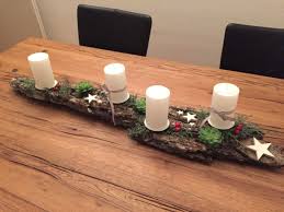 Weihnachtsdeko basteln die schonsten ideen. Adventskranz Mit Baumrinde Von Altem Nussbaum Aste Weihnachtlich Dekorieren Deko Kranz Weihnachten Weihnachtsbasteln