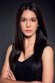 She was the winner of the 2005 miss turkey competition. Hazal Subasi Kimdir