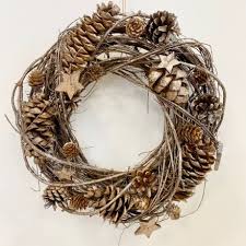 Having a few twig wreaths in your supply cupboard is probably the most versatile design element possible. Large Natural Woven Twig Wreath With Pinecones 39cm 44174 Christmas Christmas Wreaths Garlands Gainsborough Giftware Ltd