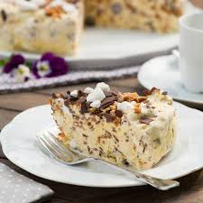 Eistorte Mit Heidelbeeren Rezept Eistorte Lebensmittel Essen Heidelbeeren