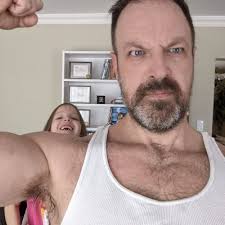 Daniel Ketchell (@ketch)