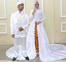 Nikah farah lee dari model baju gamis brokat abu akad nikah dimulai alasannya simple model baju pernikahan. Jual Couple Baju Akad Nikah Kebaya Putih Sepasang Kebaya Pengantin Ekor Satin Modern Kebaya Pernikahan Modern Di Lapak Yashinta Store Bukalapak